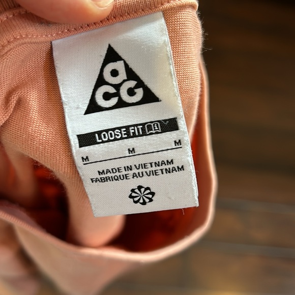 Nike ACG Shirt - Picture 3 of 4